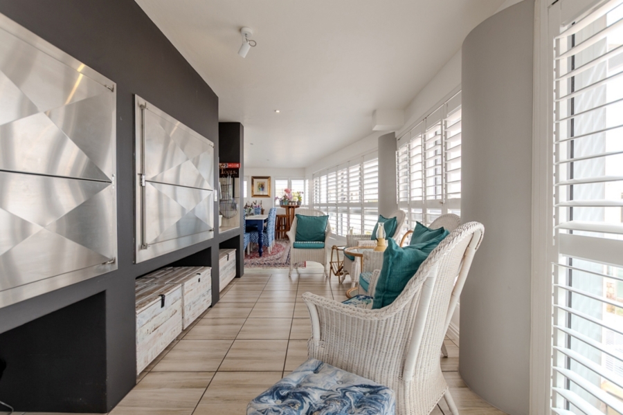 4 Bedroom Property for Sale in Paradise Beach Western Cape